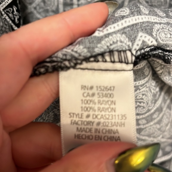 NWOT Paisley Mens Short Sleeve Button Down - Picture 3 of 4